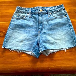 Size 4 Universal Thread shorts